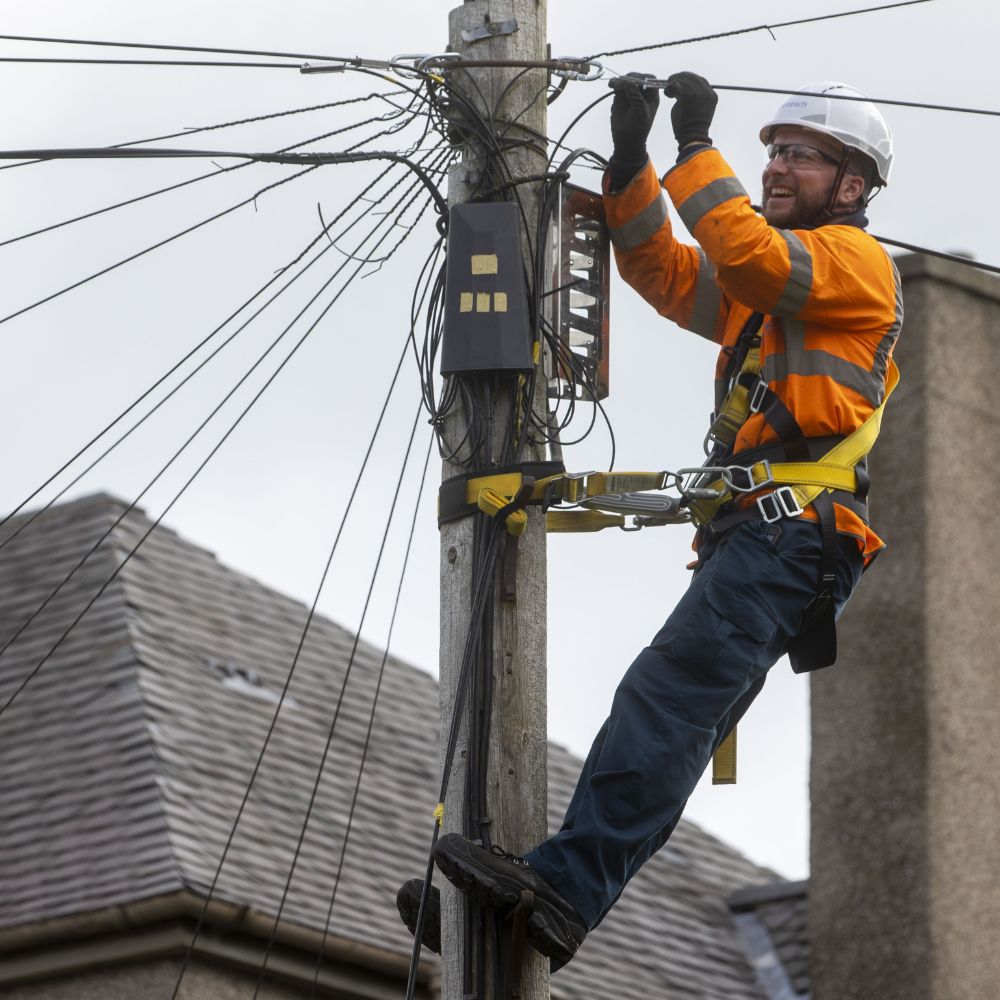 Engineer connecting Openreach Full Fibre for homes